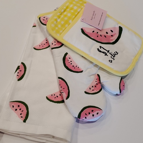 Kate Spade three piece kitchen set. - Picture 2 of 4